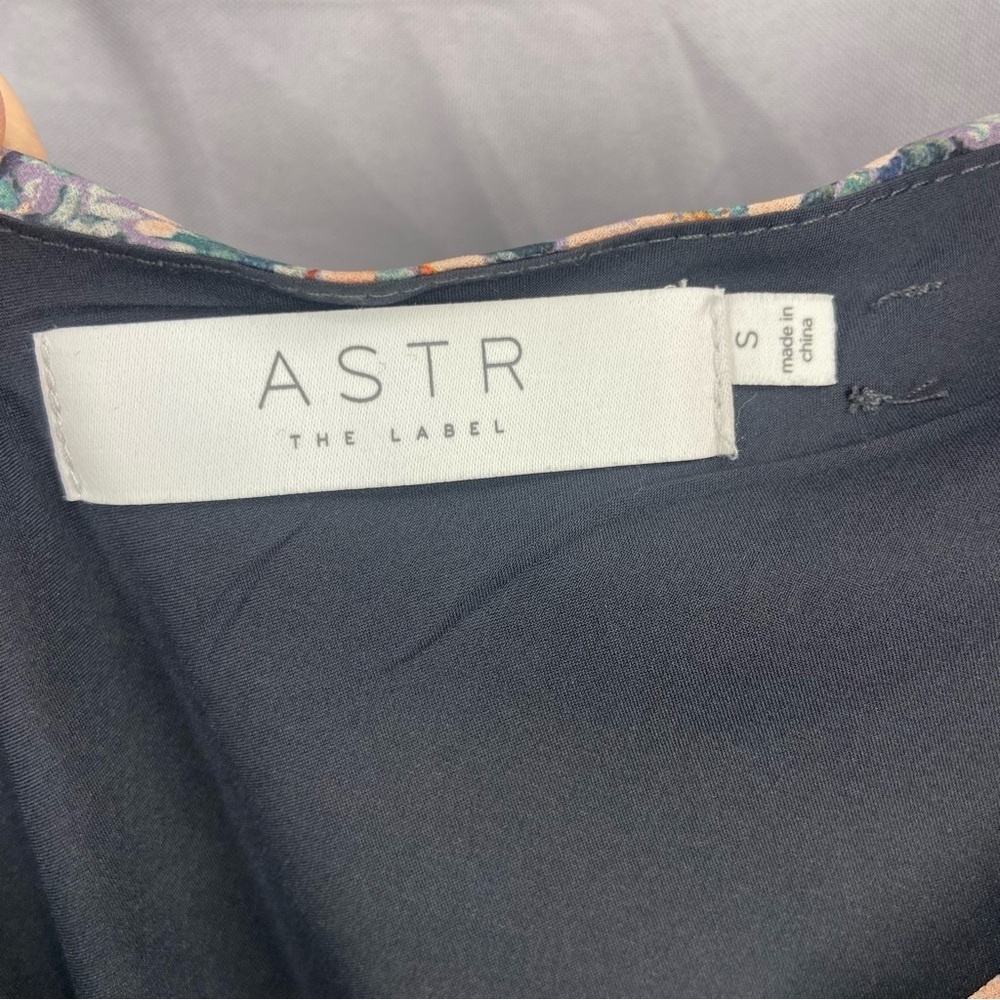 ASTR The Label Santorini One Shoulder Midi Dress NWT Ditsy Floral Size Small - Picture 4 of 6